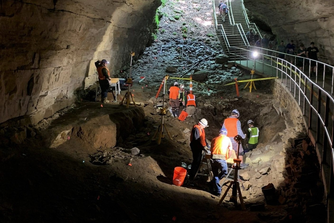 secrets-of-kentuckys-mammoth-cave-microbiology