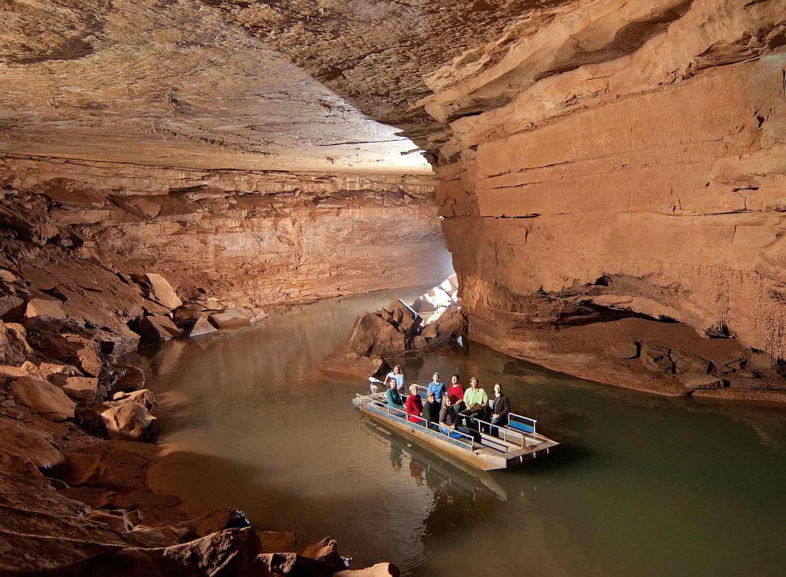 secrets-of-kentuckys-mammoth-onyx-cave-rivers