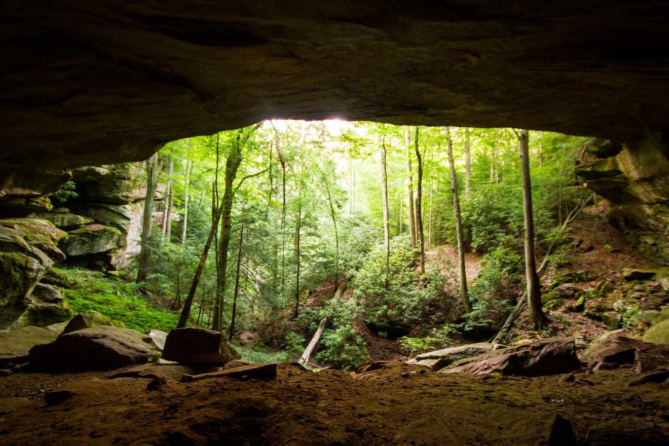 secrets-of-kentuckys-outlaw-cave