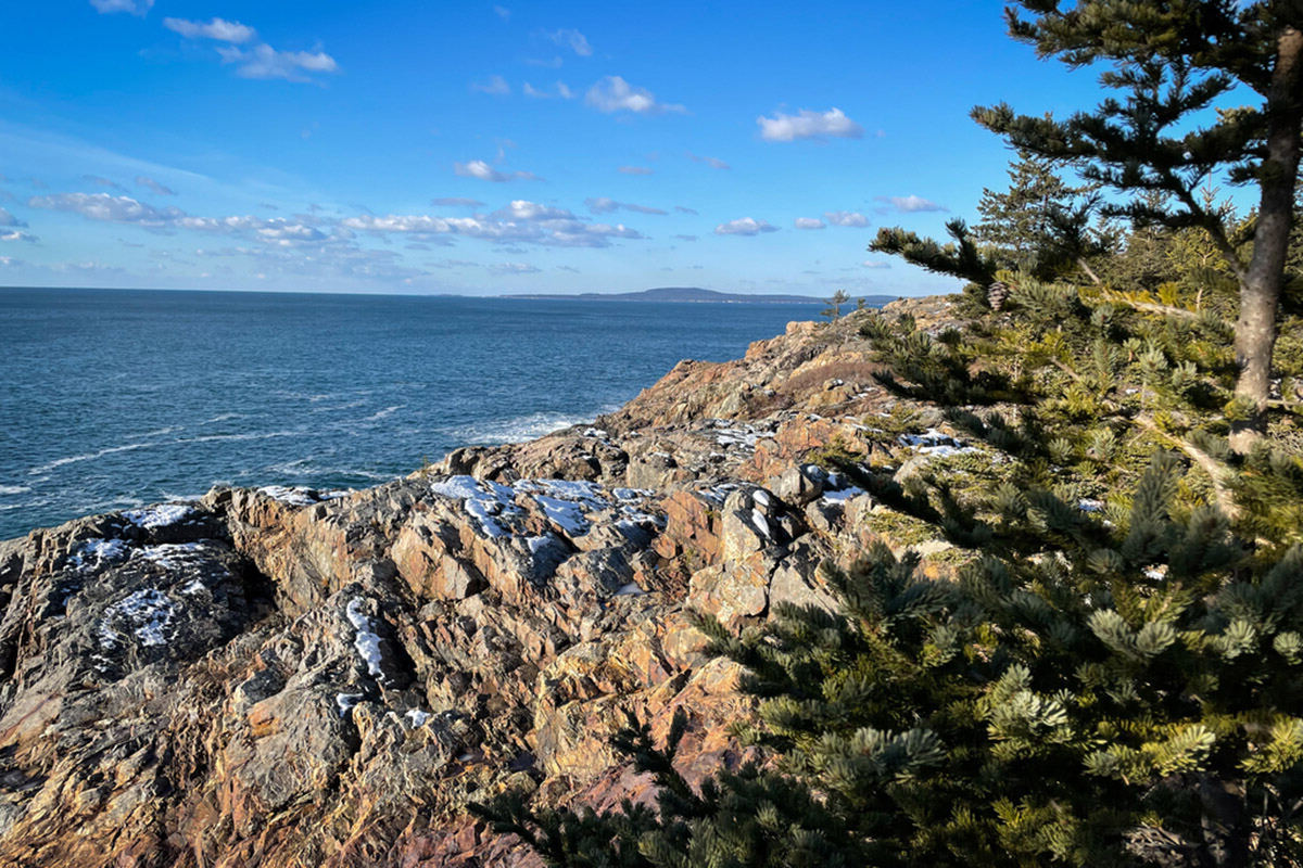 secrets-of-maines-acadia-great-head-trail-sea-arches