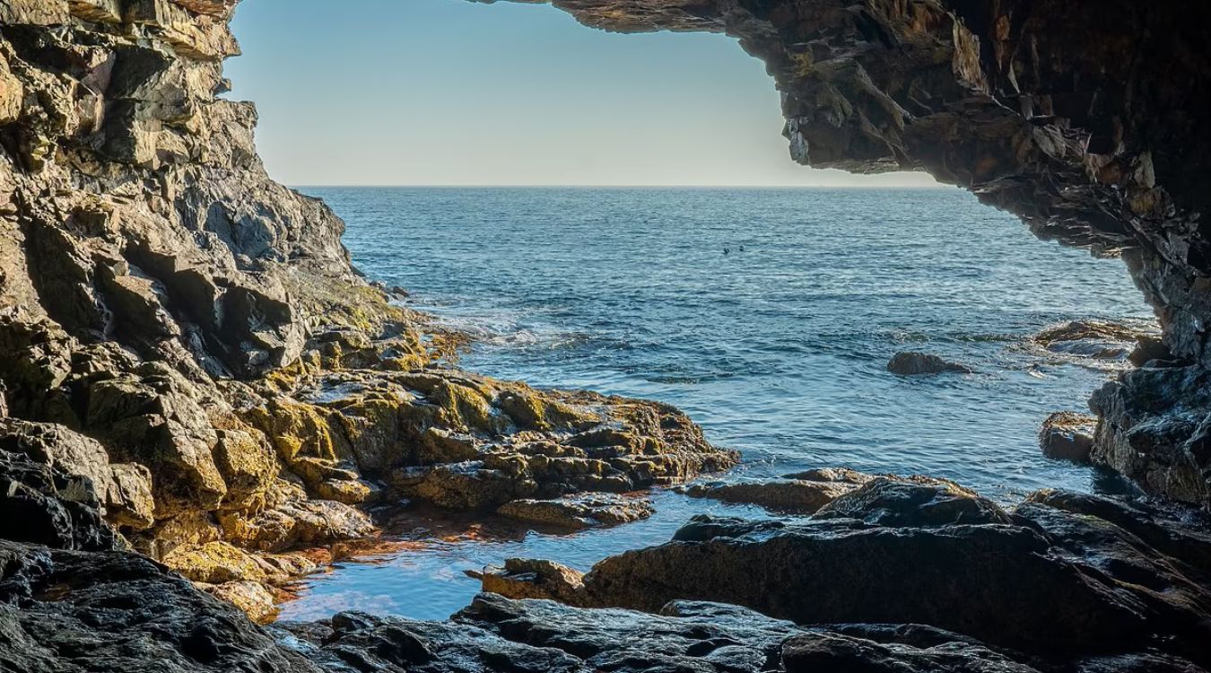 secrets-of-maines-acadia-schoodic-caves