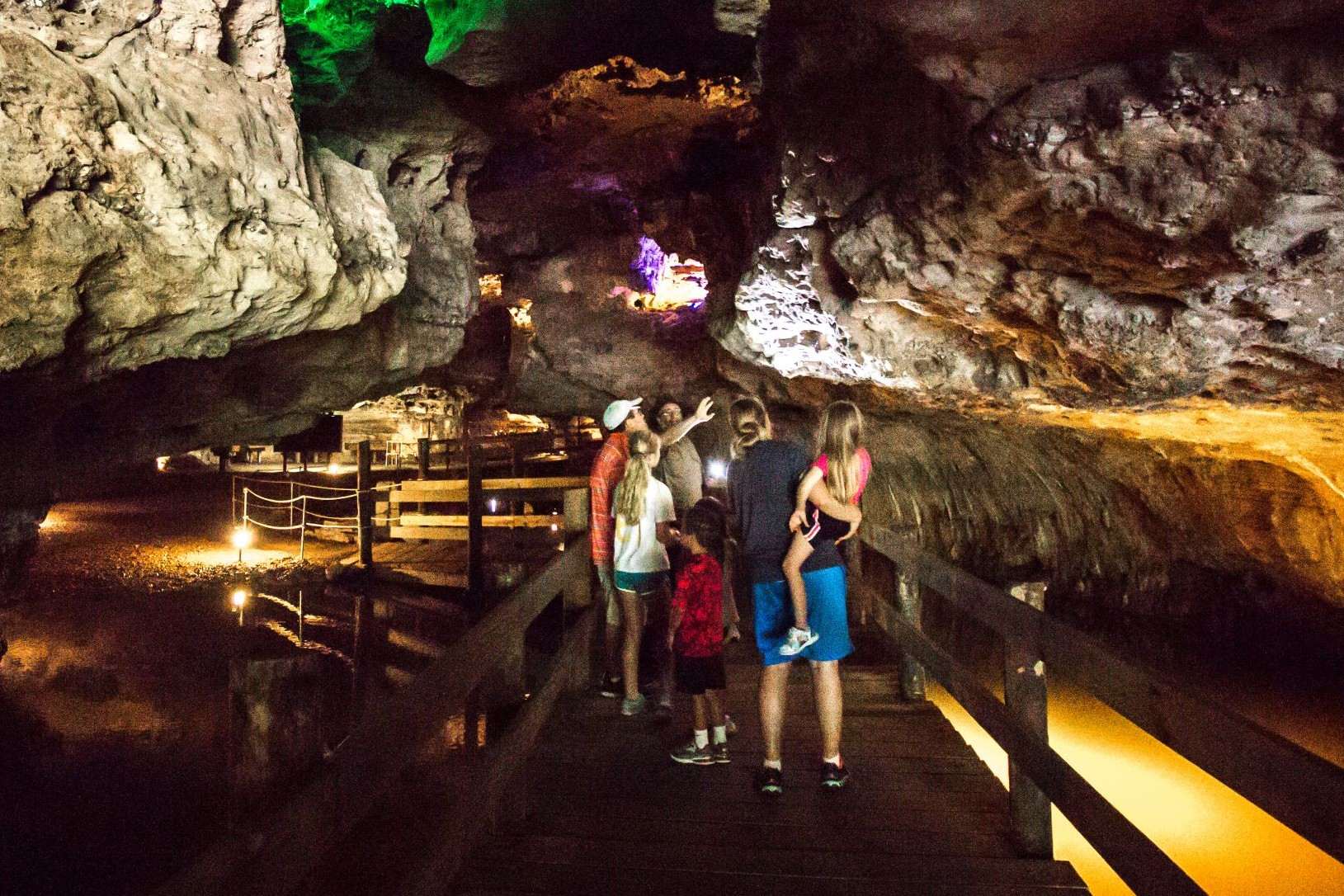secrets-of-missouris-jacobs-cave
