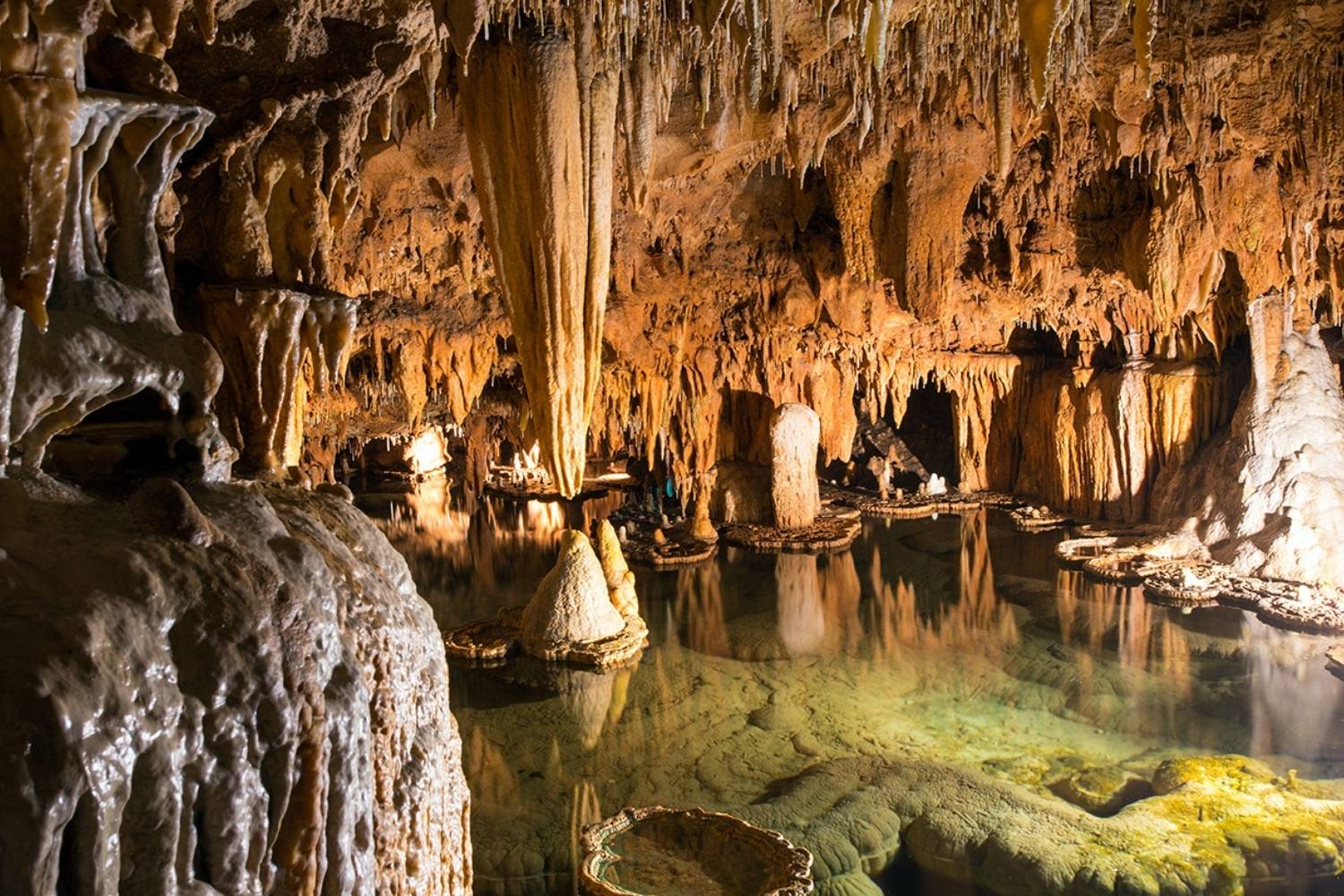 secrets-of-missouris-onondaga-cave-networks