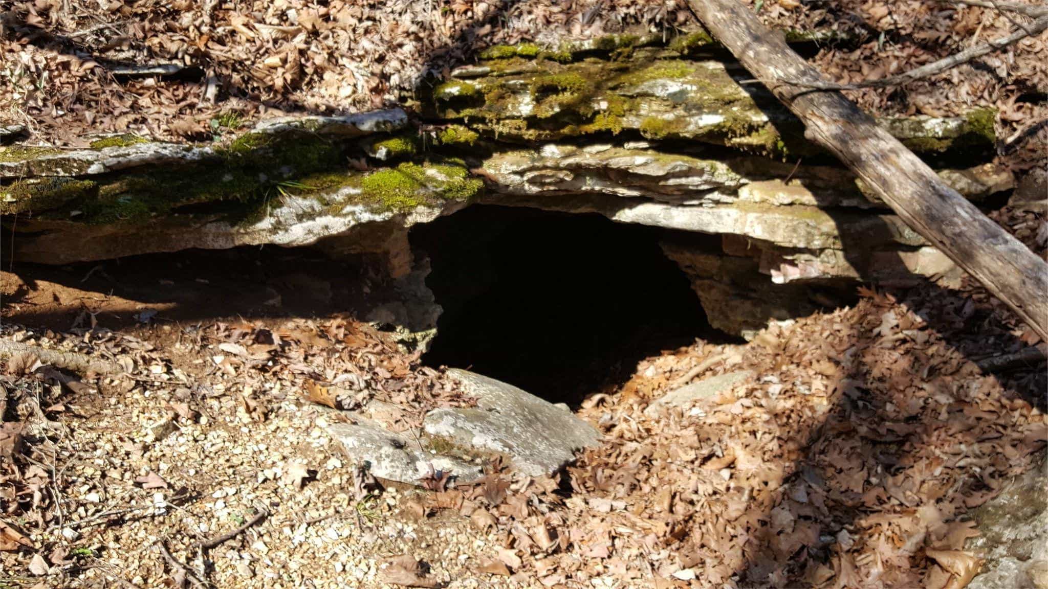 secrets-of-missouris-onyx-cave-networks