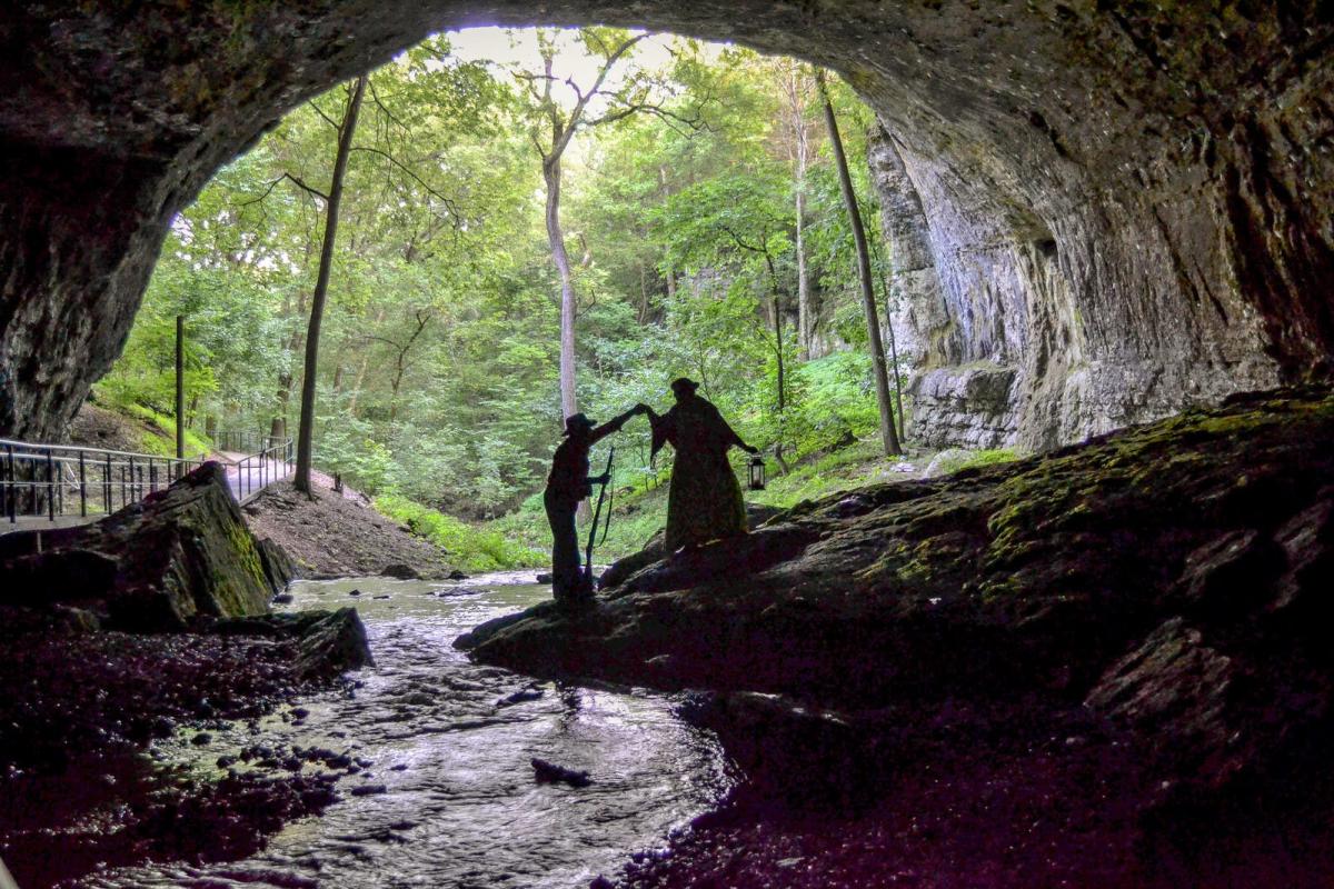 secrets-of-missouris-ozark-limestone-caves