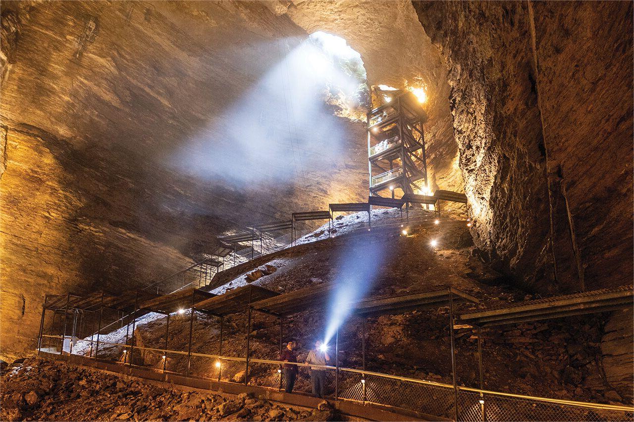 secrets-of-missouris-underground-cave-earthquake-monitoring