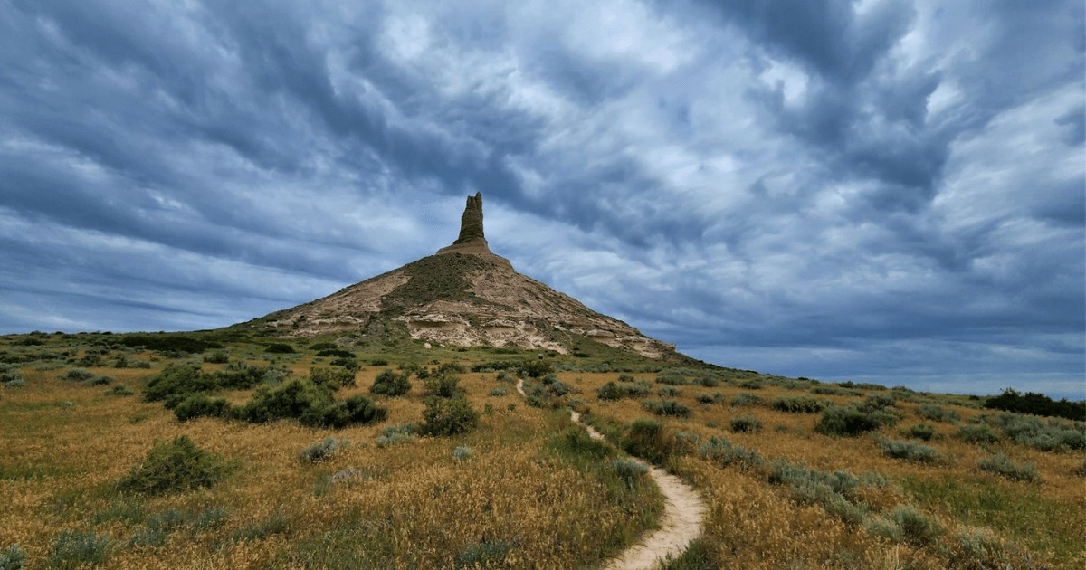 secrets-of-nebraskas-chimney-rock-trail-trading-post-cache-pit-sites