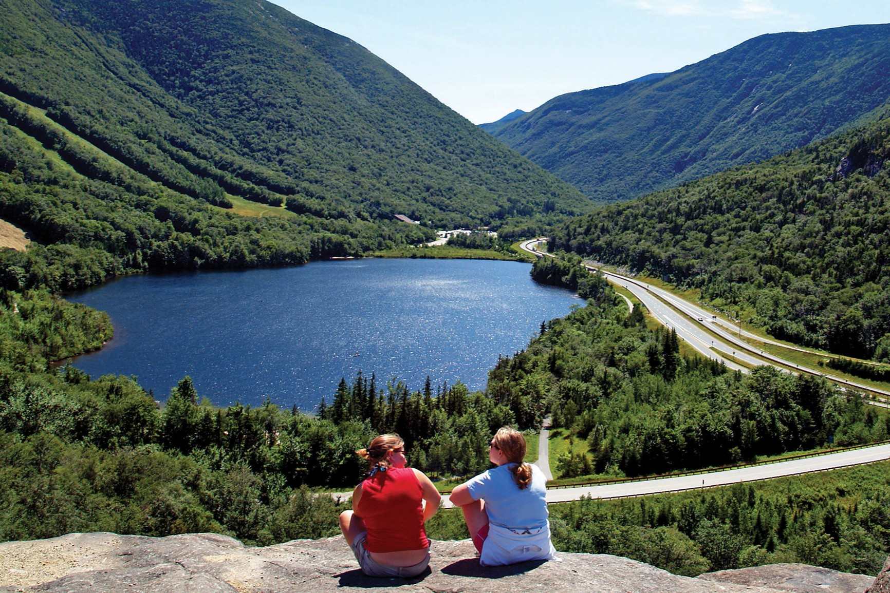 secrets-of-new-hampshires-artists-bluff-lakes