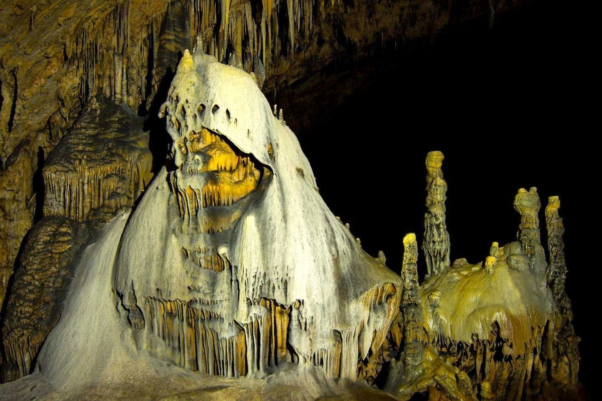 secrets-of-new-mexicos-slaughter-canyon-cave