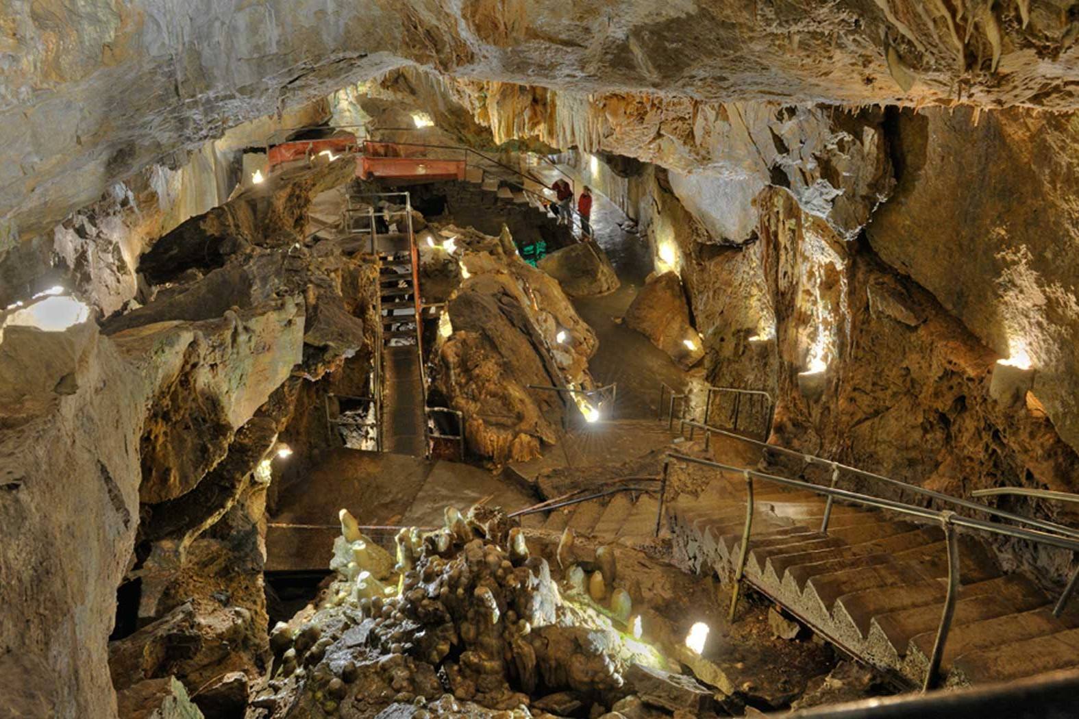 secrets-of-pennsylvanias-crystal-cave