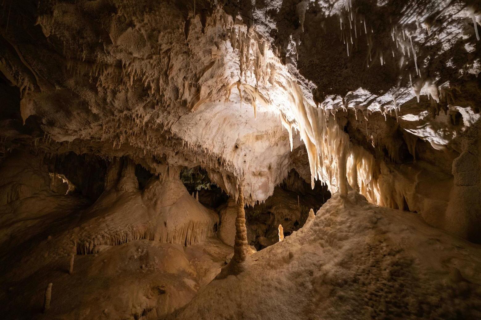 secrets-of-pennsylvanias-woodward-cave
