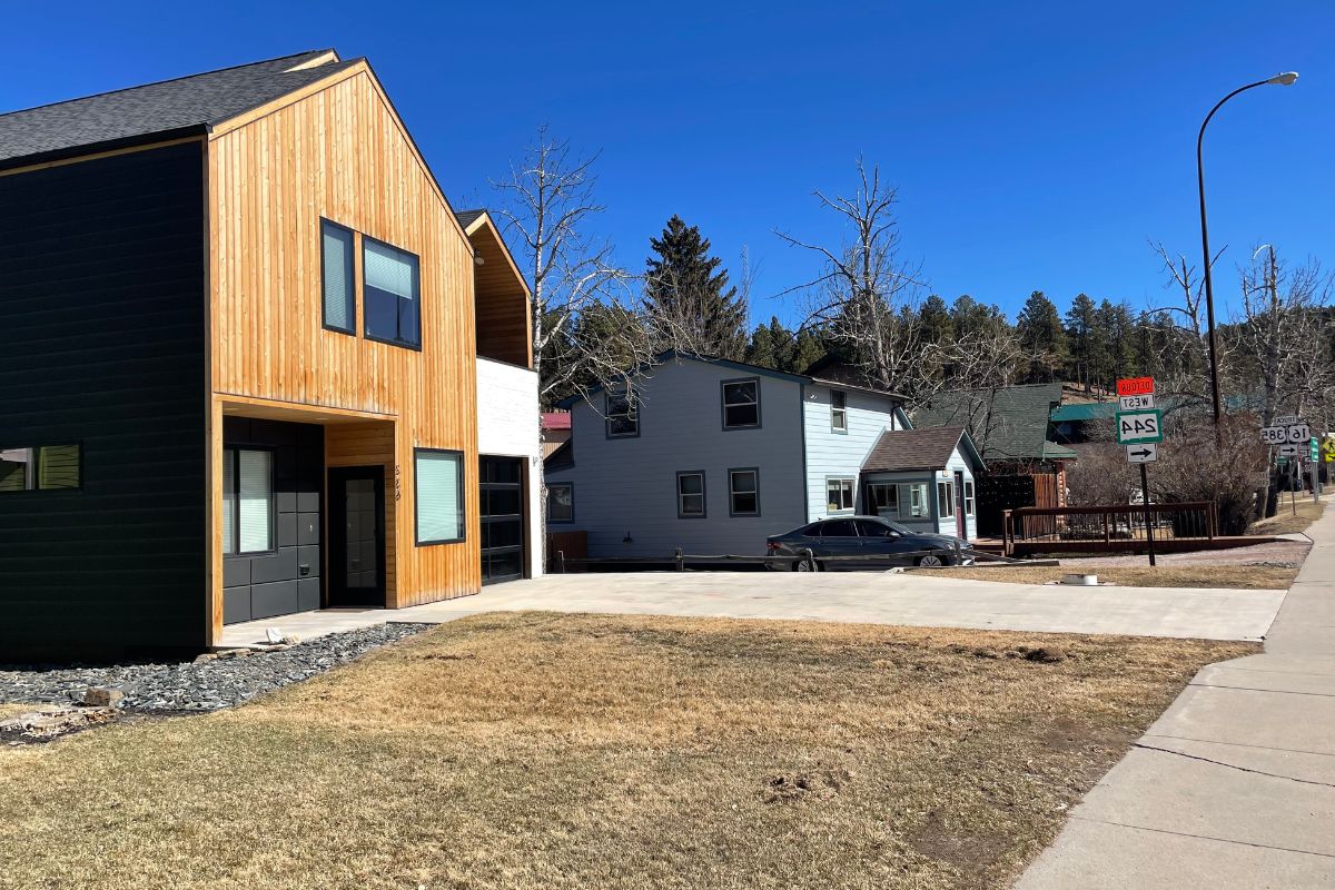 secrets-of-south-dakotas-rosebud-county-prairie-sod-houses