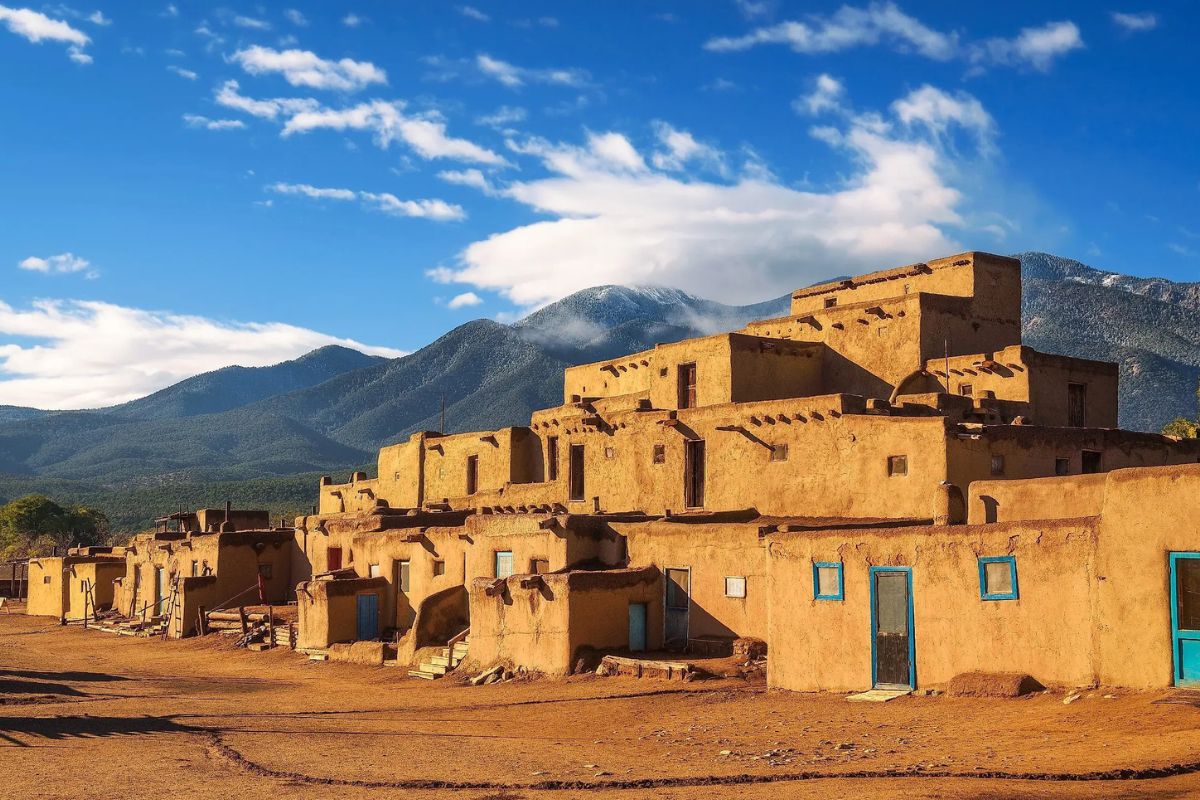 Secrets-Of-Taos-Artist-Colonies-In-New-Mexico secrets-of-taos-artist-colonies-in-new-mexico