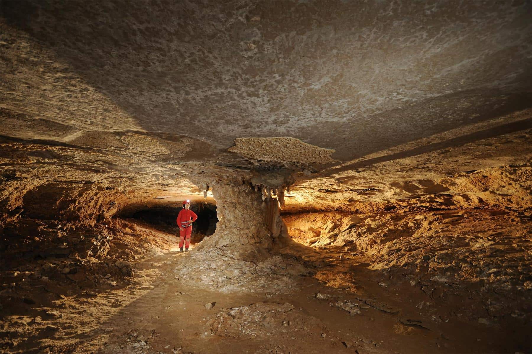 secrets-of-tennessees-blue-spring-cave-rivers