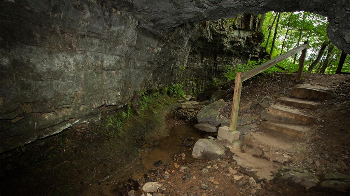 secrets-of-tennessees-hidden-lake-cave
