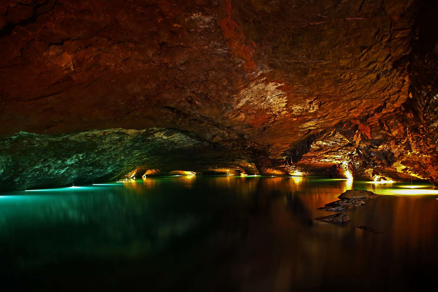 secrets-of-tennessees-underground-river-caves