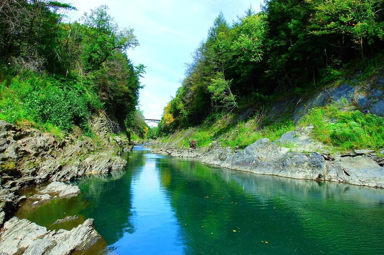 secrets-of-vermonts-ottauquechee-river-flumes
