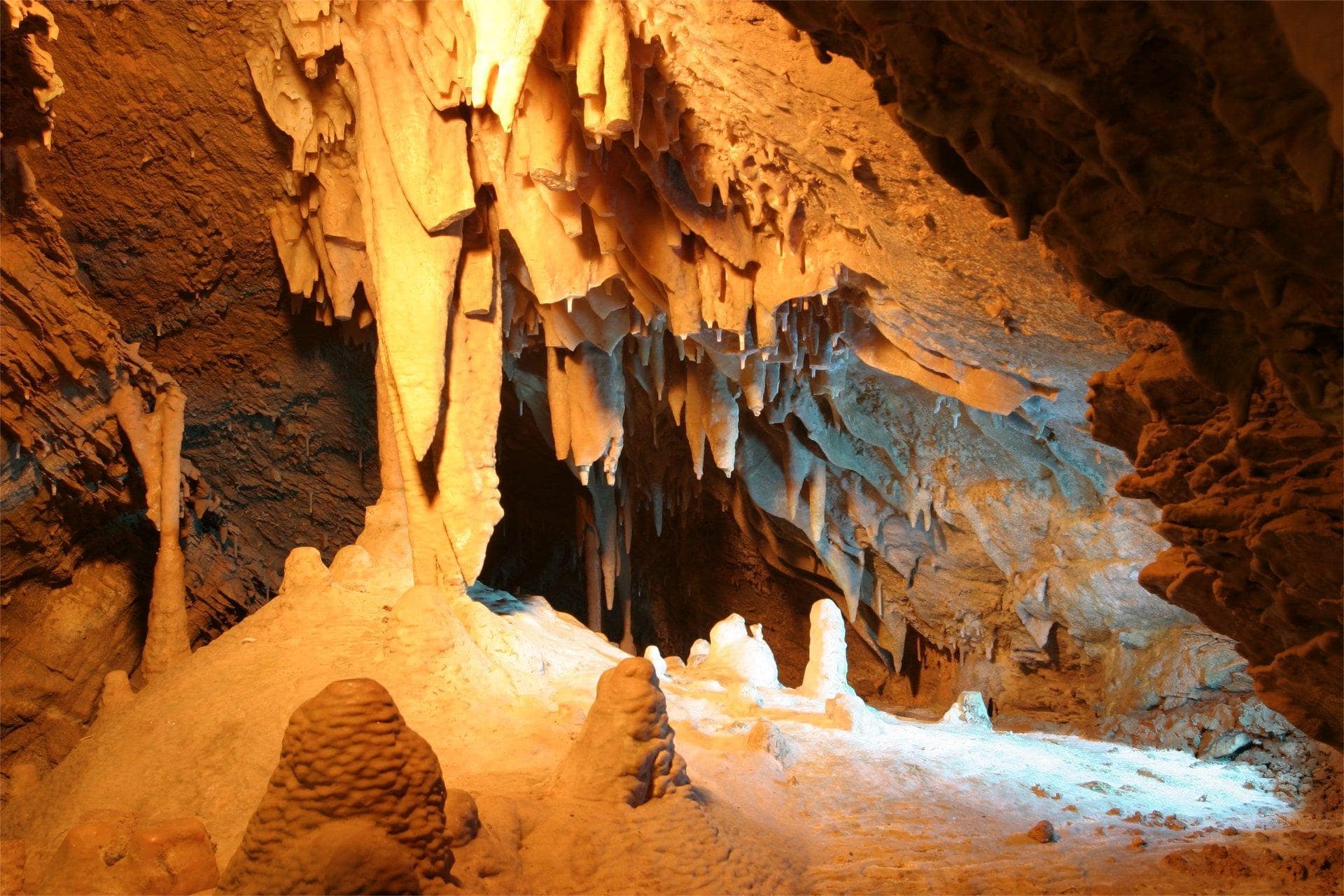 secrets-of-virginias-dixie-caverns