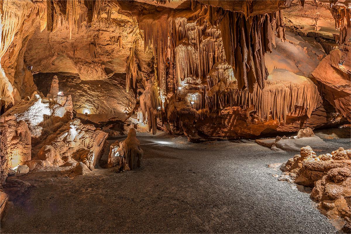 secrets-of-virginias-massanutten-caverns