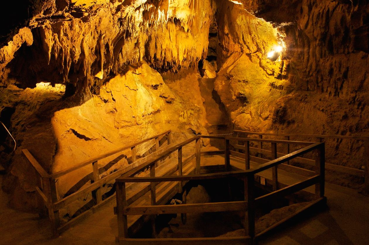 secrets-of-virginias-natural-bridge-caverns