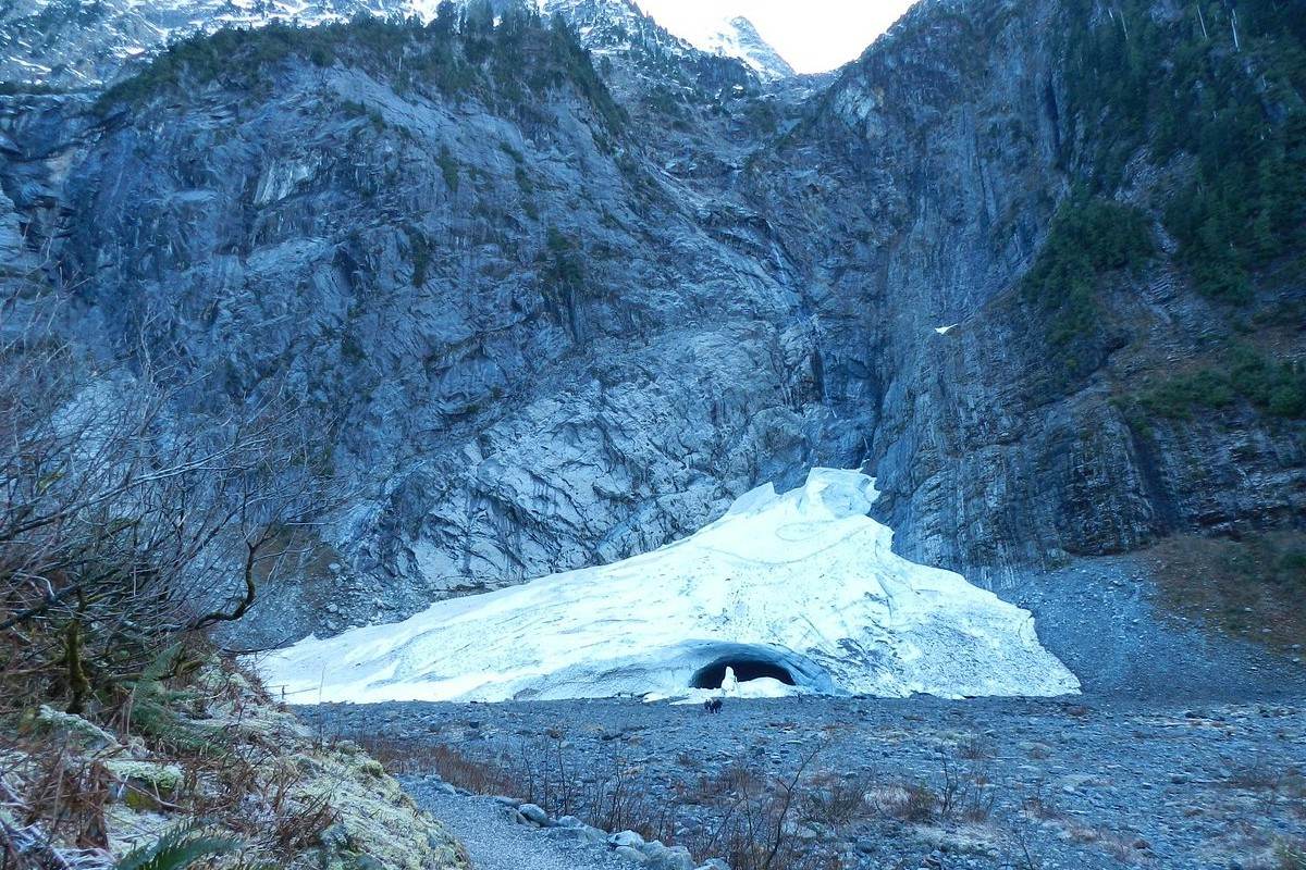 secrets-of-washingtons-olympic-peninsula-ice-caves