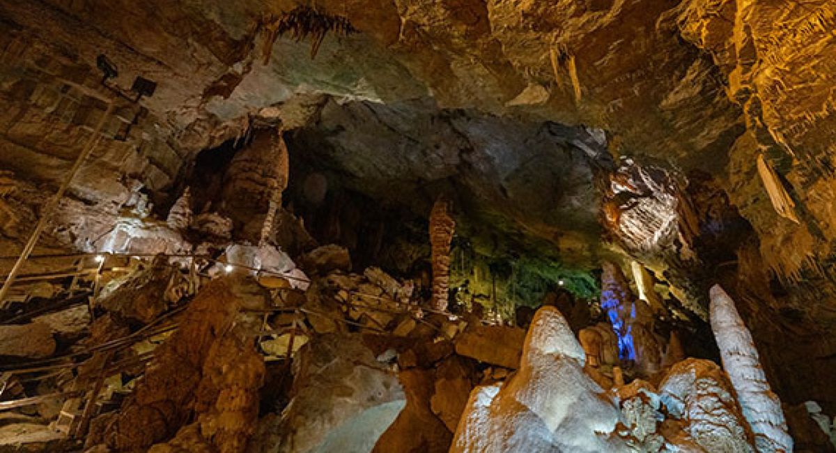 secrets-of-west-virginias-greenbrier-valley-caves