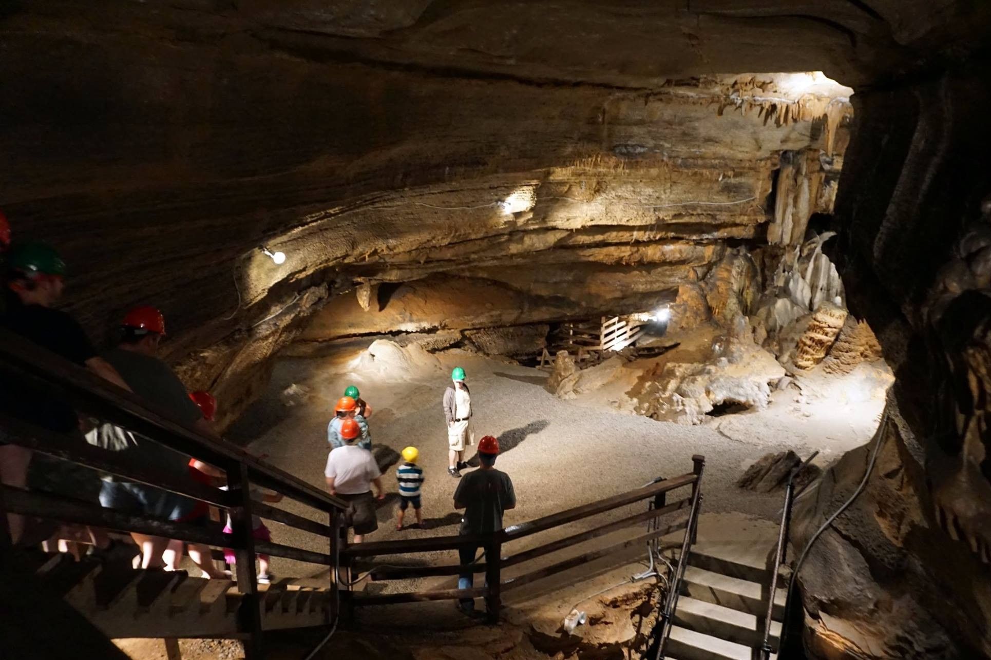secrets-of-west-virginias-seneca-rocks-caverns