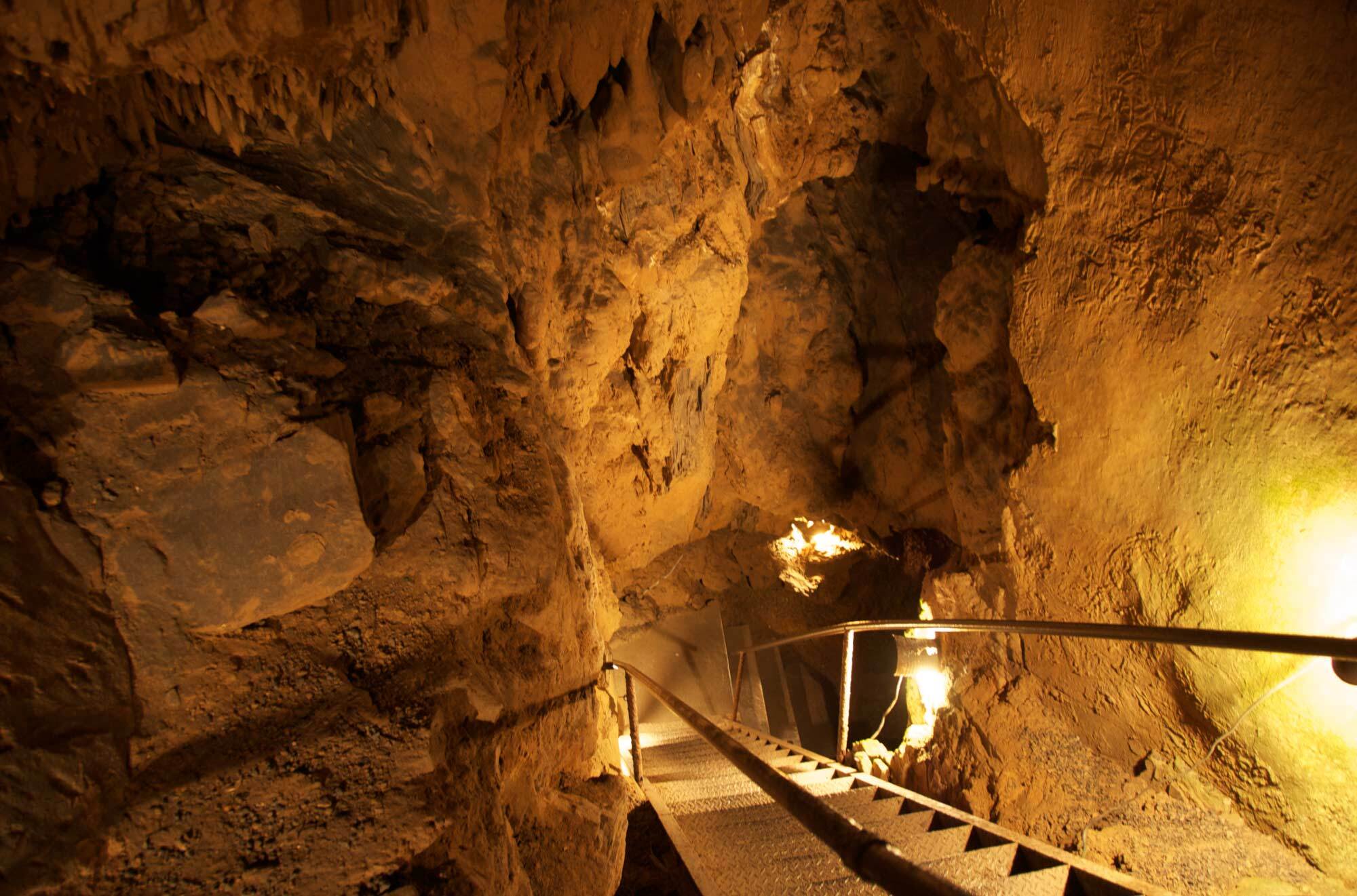 secrets-of-west-virginias-smoke-hole-caverns