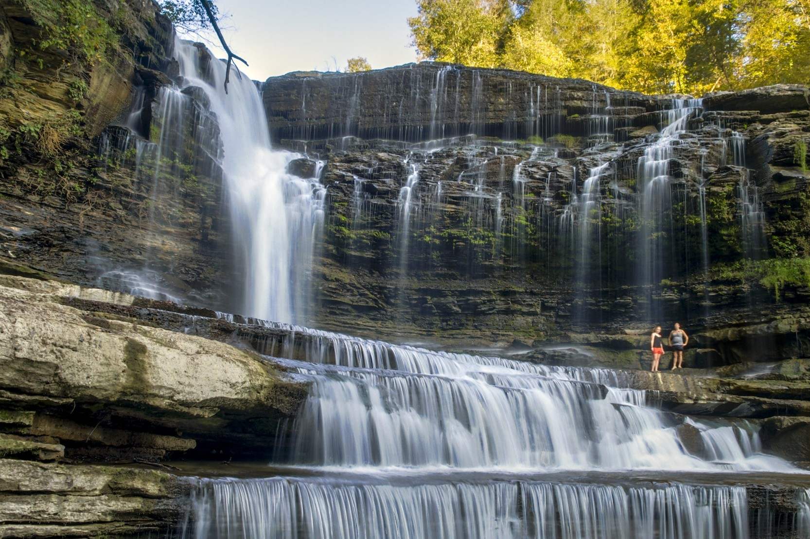 tennessees-cumberland-falls-moonbow-viewing-area-secrets