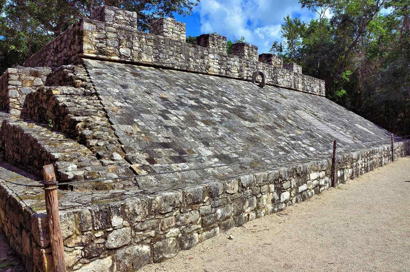 secrets-of-the-lost-mayan-ball-court-acoustics-in-coba