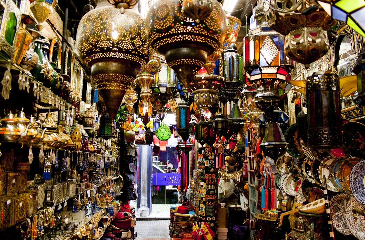 Inside a shop selling lanterns, and other handmade products at Alcaicería