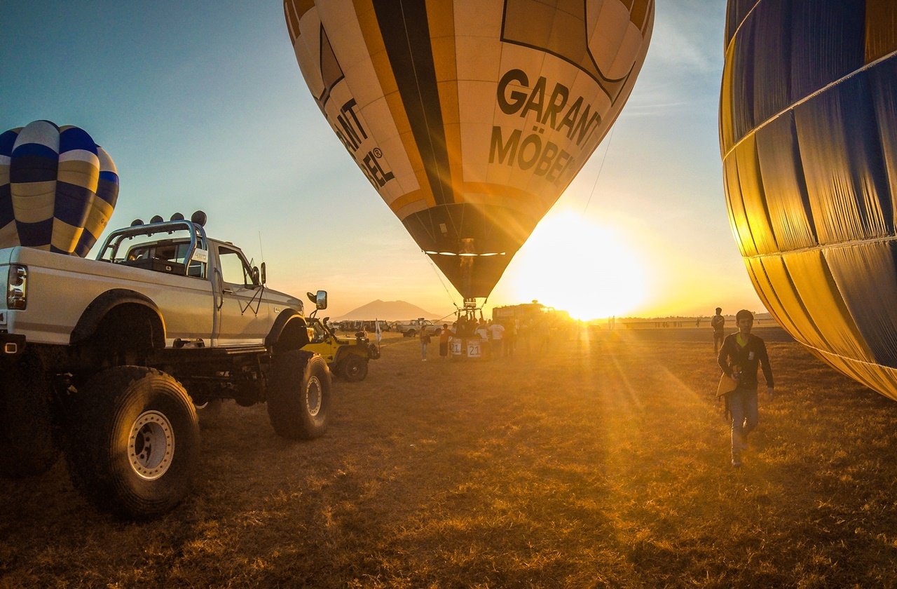 View of the hot air balloon and 4x4 truck at the Philippine Hot Air Balloon Fiesta