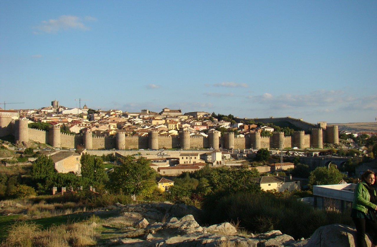 Panoramic view of Avila from the Cuatros Postes