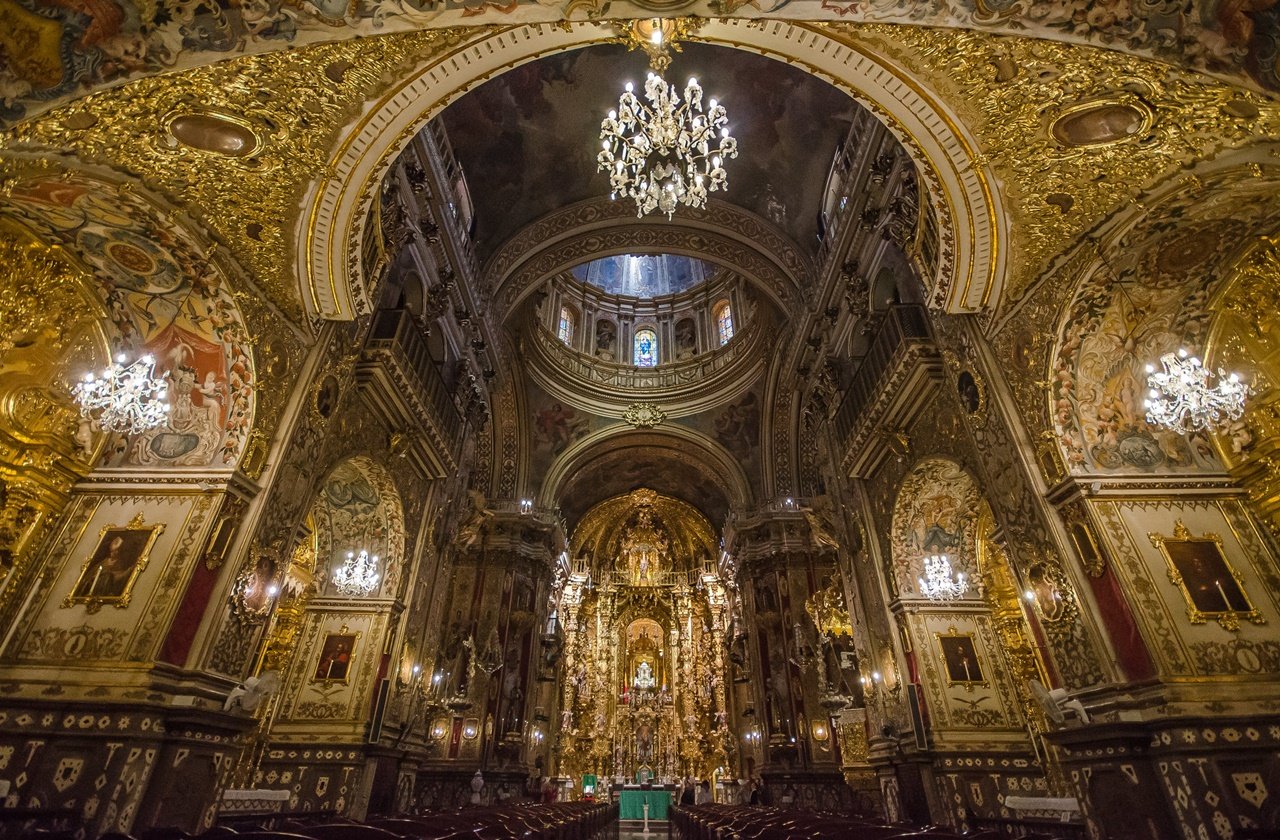 Inside the Basilica of San Juan de Dios
