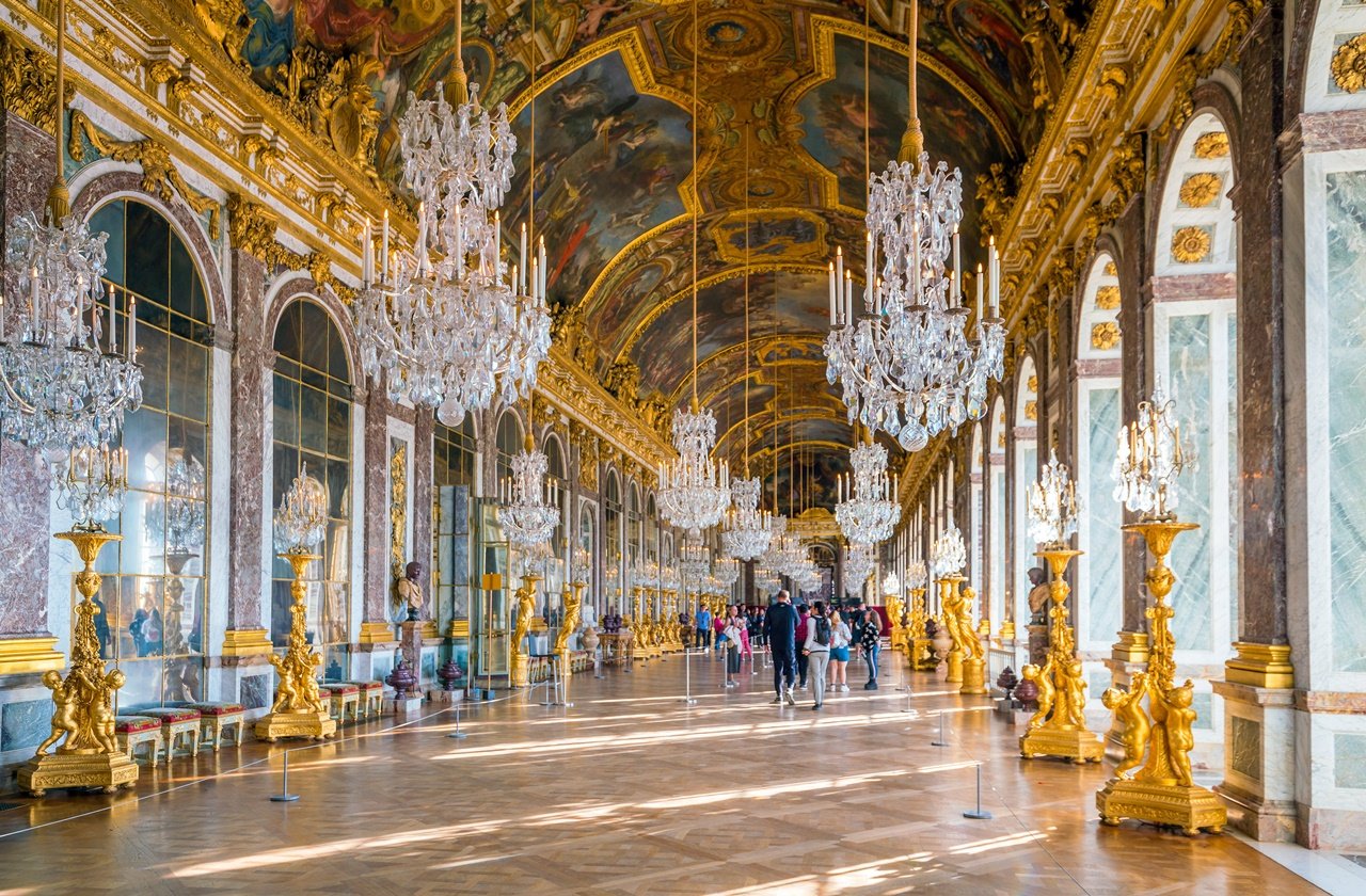 Hall of Mirrors in the Versailles Palace