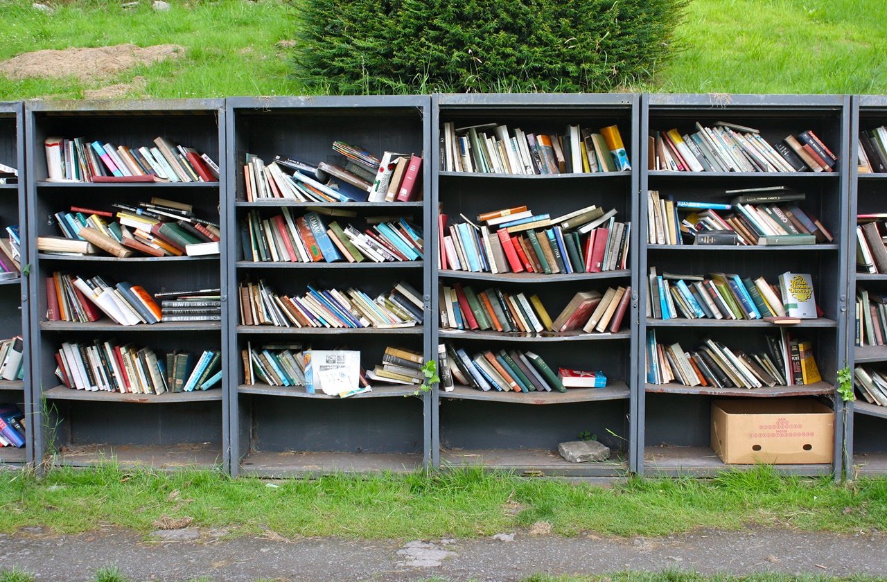 Hay on Wye Shelves of books at an honesty bookstore in Hay on Wye
