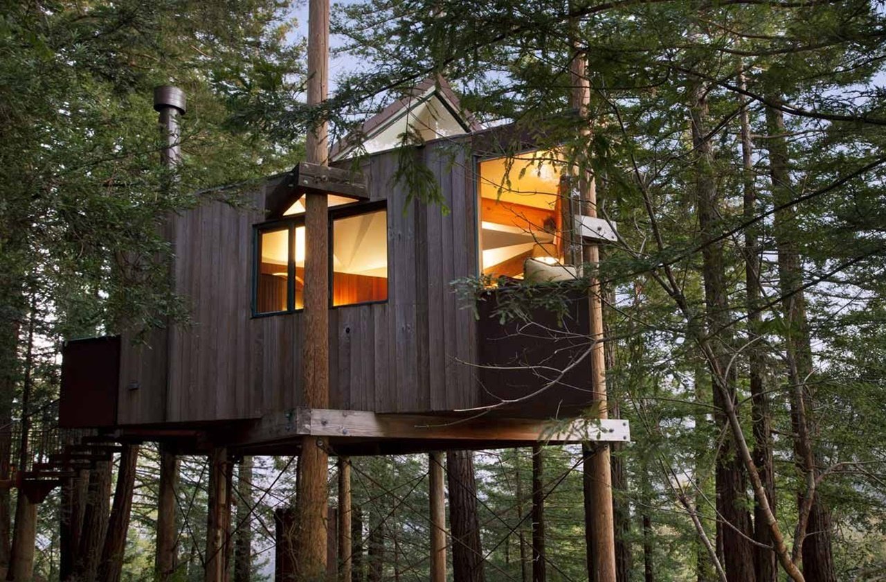 Treehouse accommodation on Post Ranch Inn