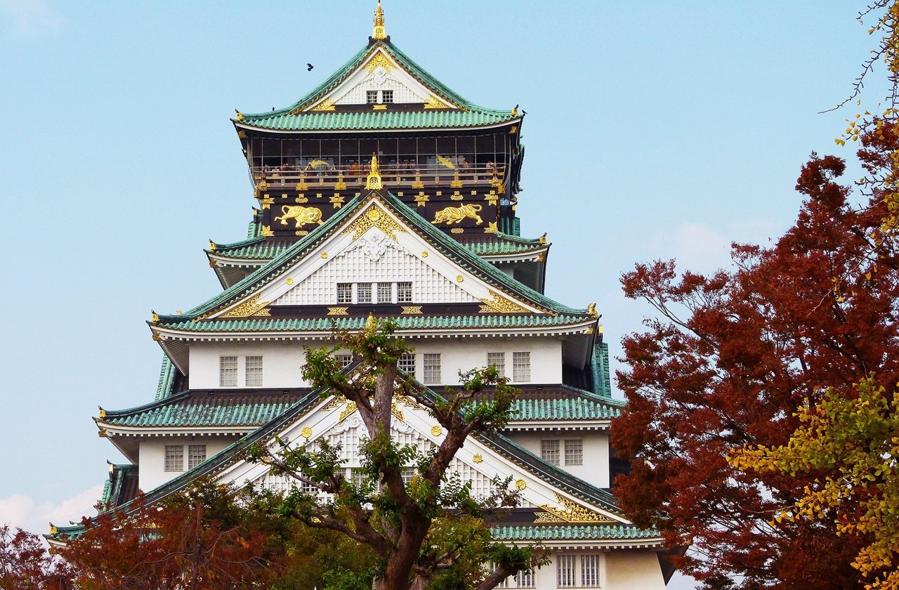 Autumn foliage decorating Osaka Castle