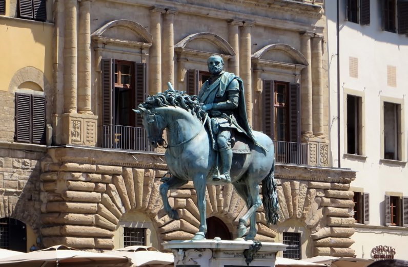 Equestrian statue of Cosimo I at Piazza della Signoria