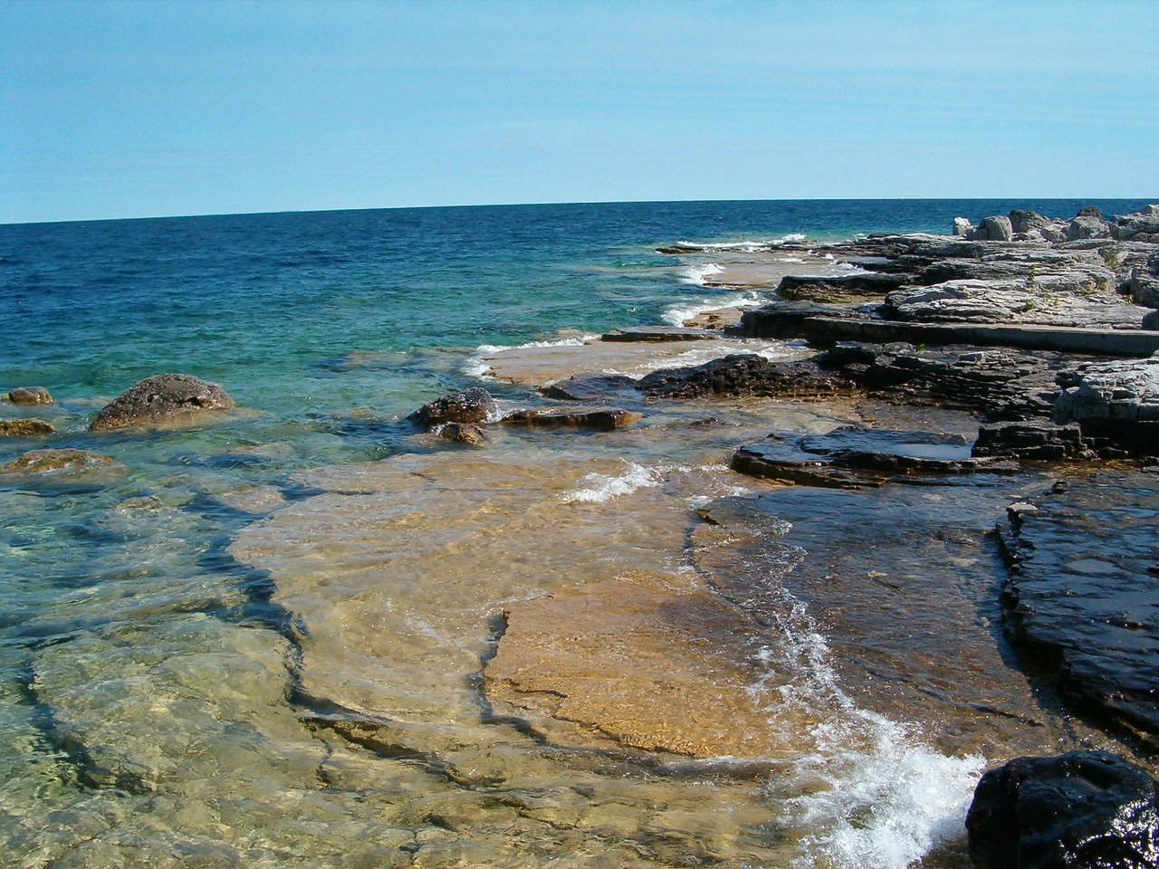 Bruce Peninsula National Park, Ontario, Canada Rocky shores of Bruce Peninsula National Park, Ontario, Canada