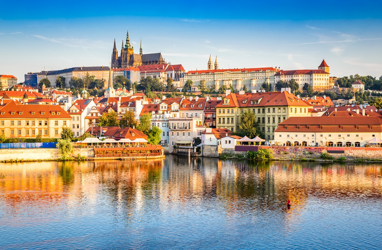 places to visit near prague by car