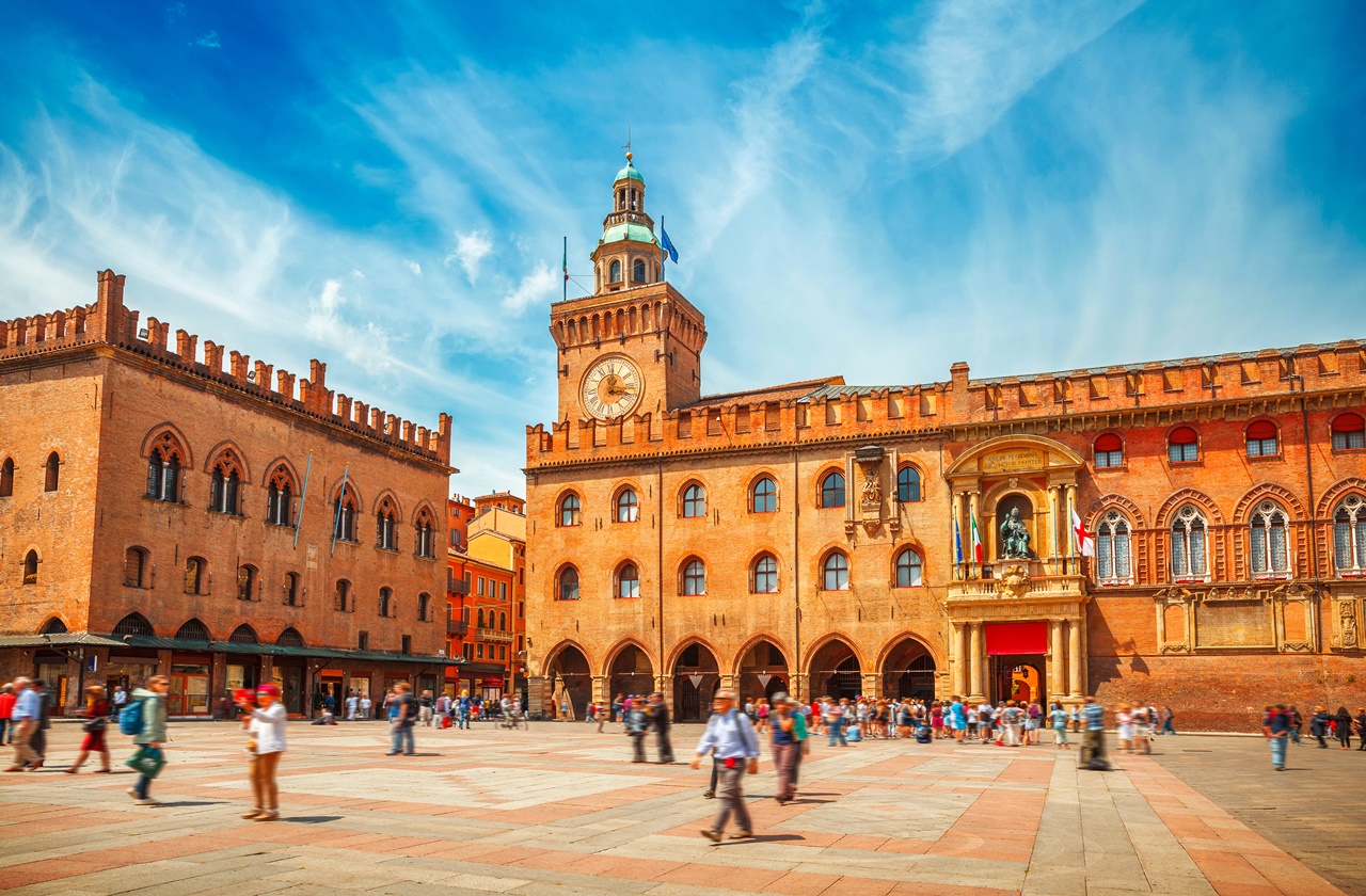 bologna tour guide